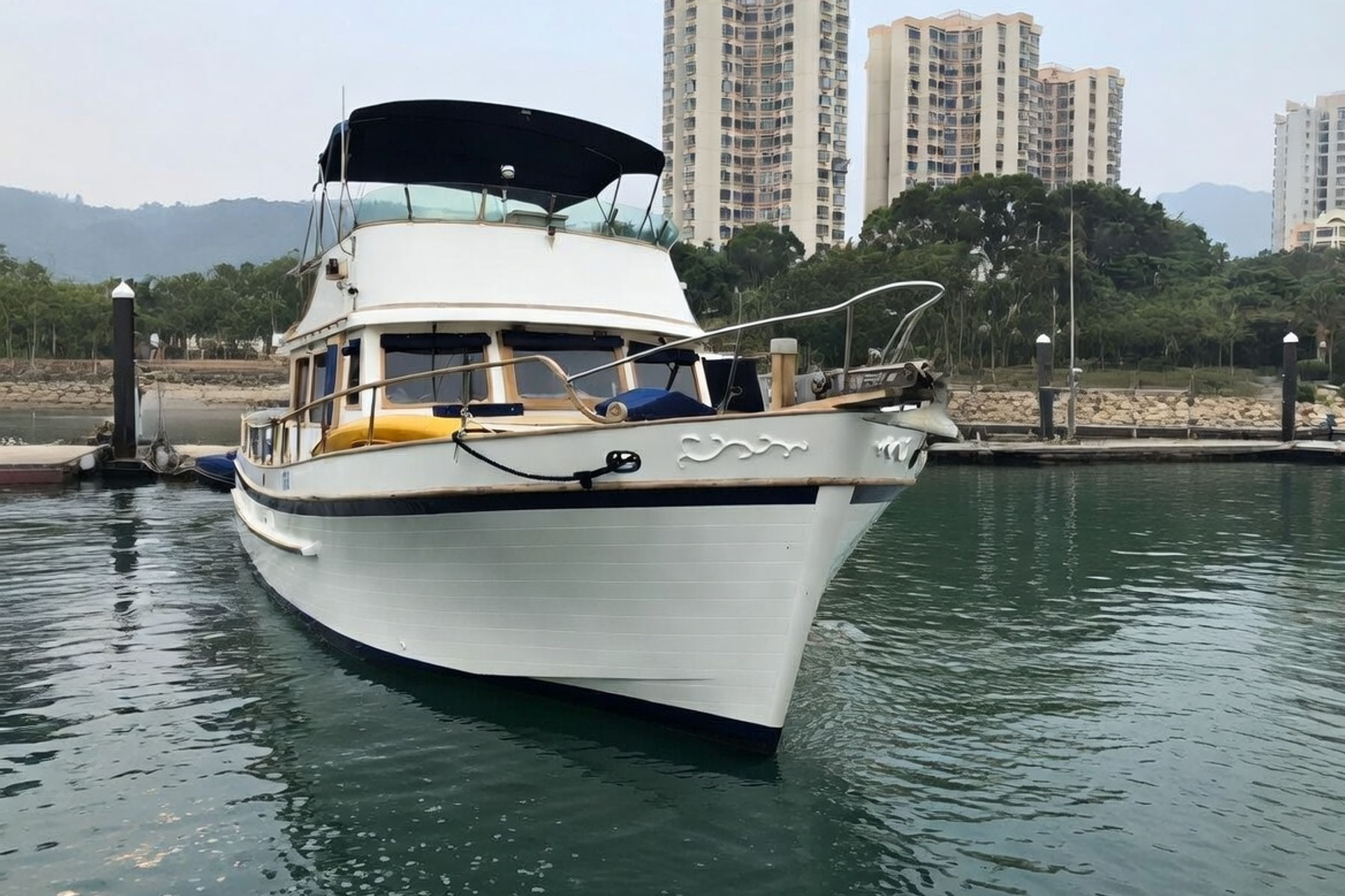 Lady Soko, Trawler in Hong Kong