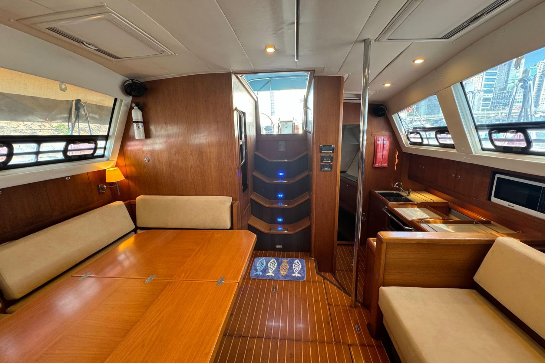 Pilot Saloon 47 exterior, interior and detail view 4